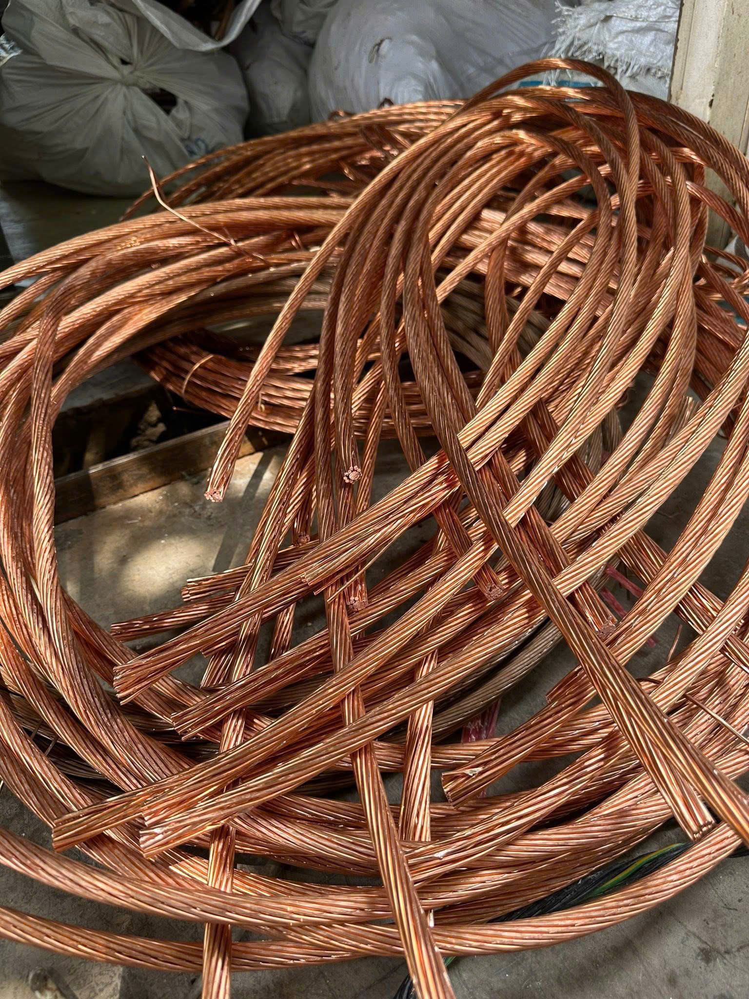 Thu mua đồng cáp giá cao