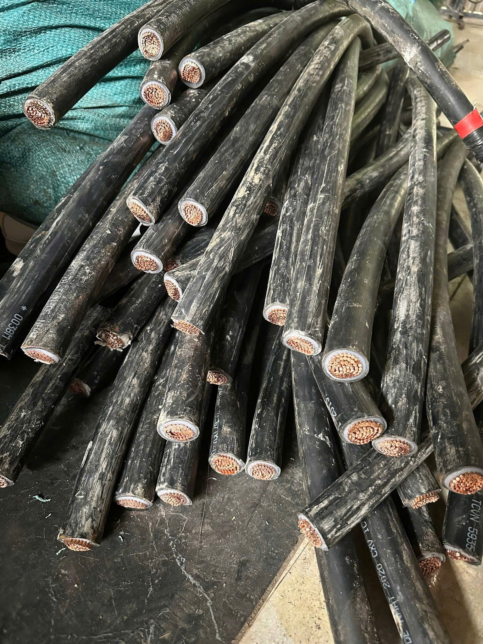 Thu mua dây cáp điện