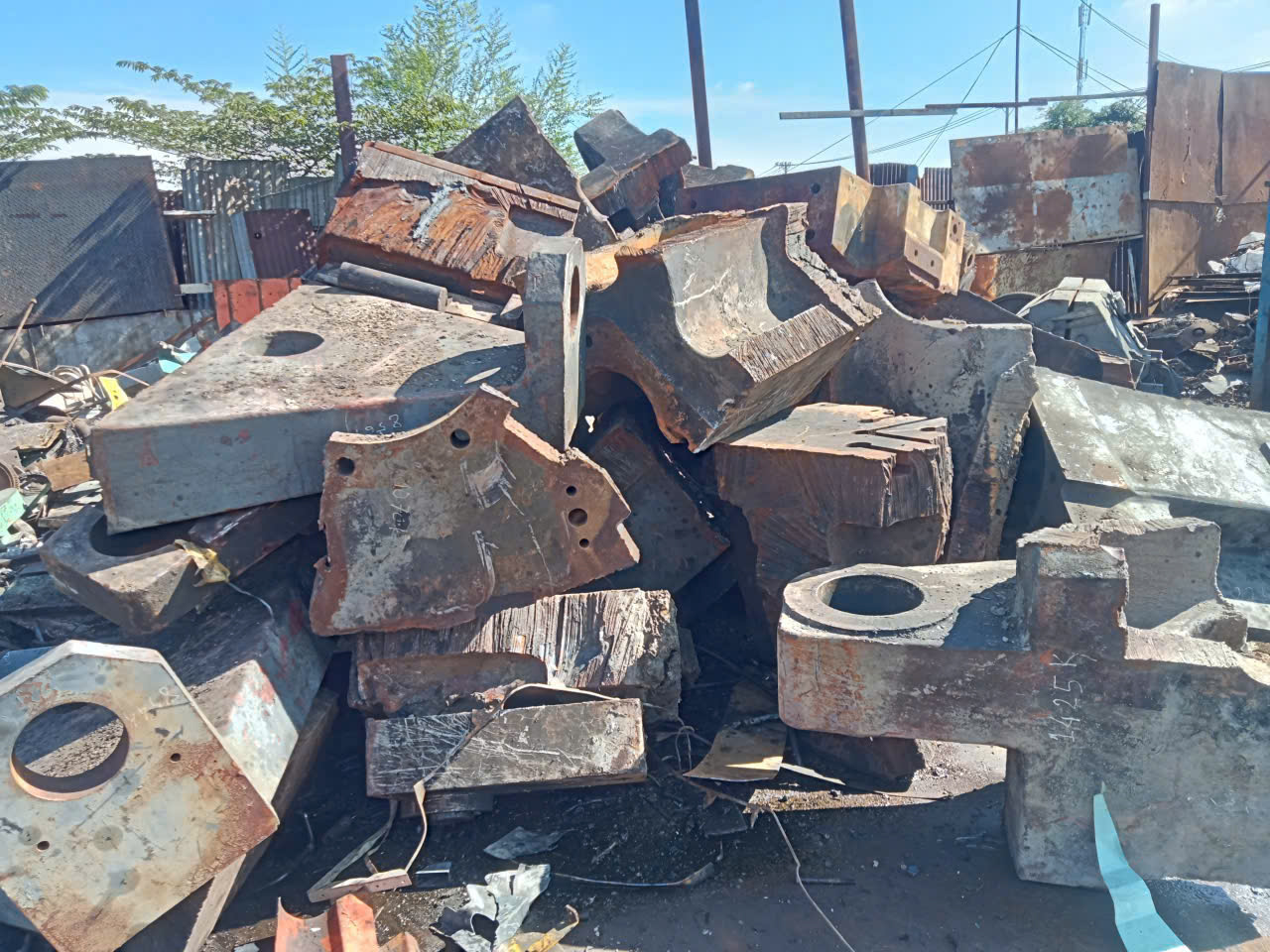 Thu Mua Phế Liệu Sắt Giá Cao Nhất Hôm Nay - Cam Kết Giá Cạnh Tranh 30%
