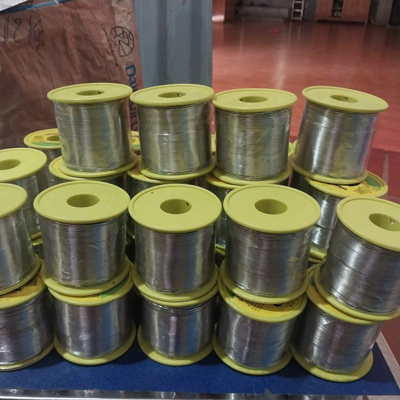 Thu mua thiếc cũ giá cao